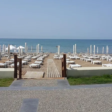 Strand Διαμέρισμα *